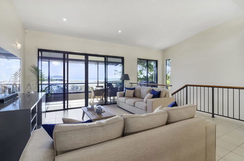Currumbin Beachside Holiday Home - Palm Beach Accommodation 2