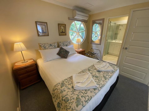 Curtis Cottage - Palm Beach Accommodation 1