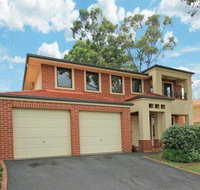 Cutmore Cottages - Meurants Manor - Palm Beach Accommodation