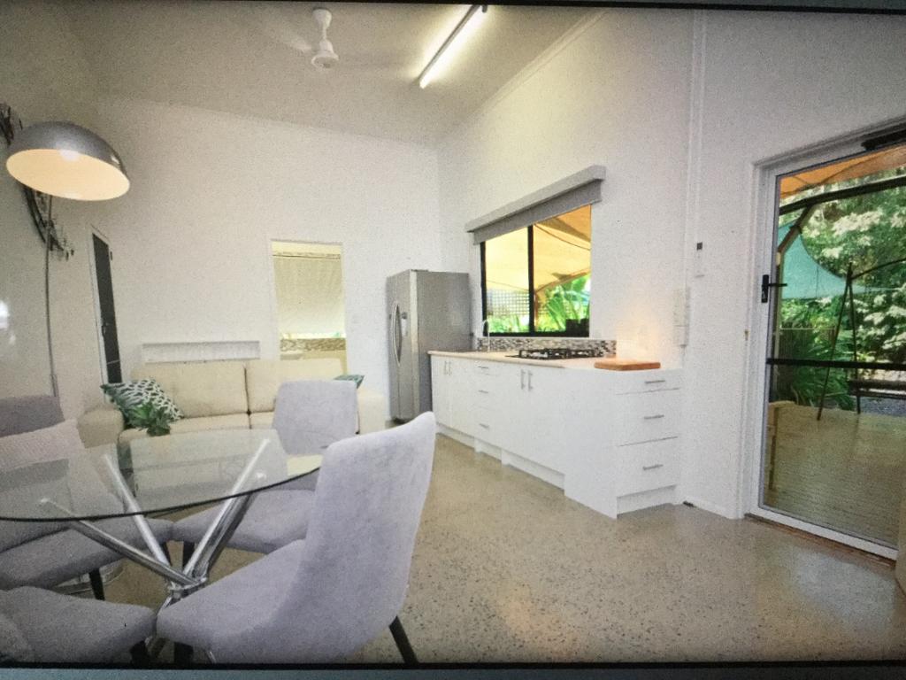 Wonga QLD Palm Beach Accommodation