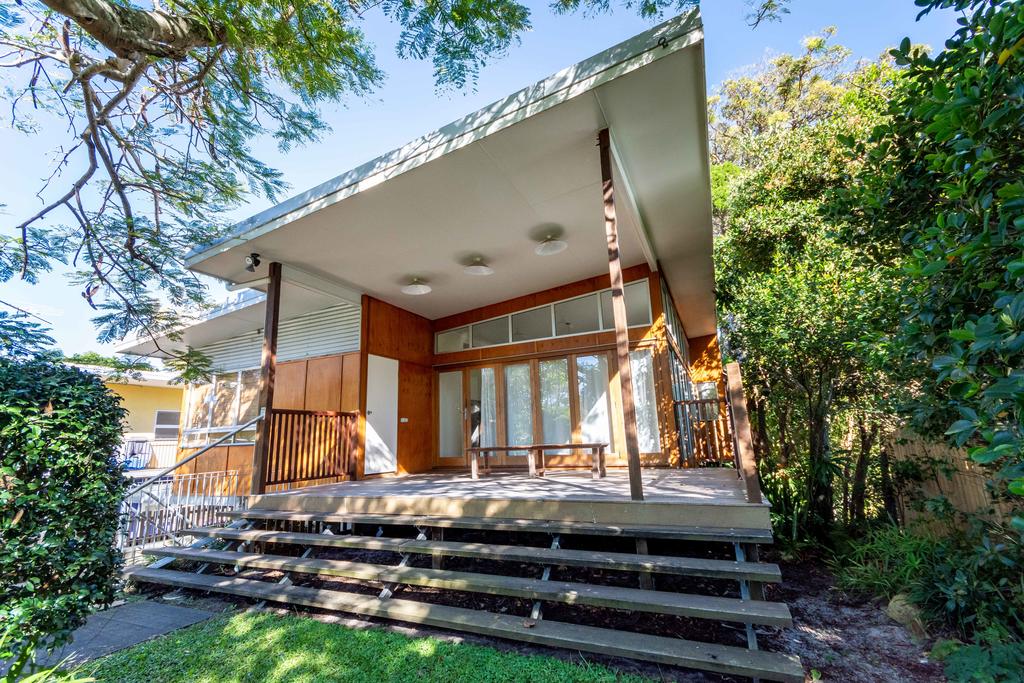 Bribie Island North QLD Palm Beach Accommodation