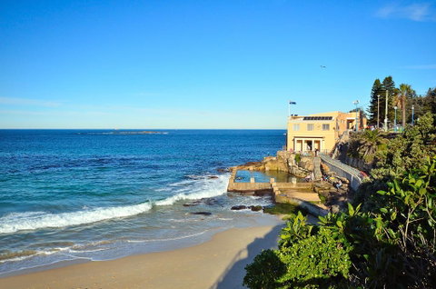 Dive Hotel - Palm Beach Accommodation 0