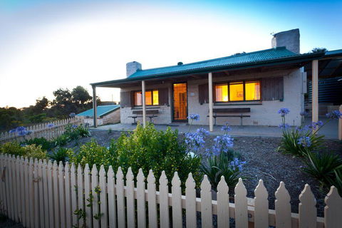 Donington Cottage Lincoln National Park - Palm Beach Accommodation 0