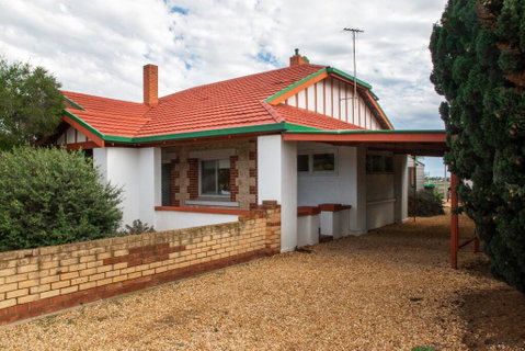 Doreen's - Palm Beach Accommodation 2