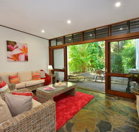 Drifting Port Douglas - Palm Beach Accommodation