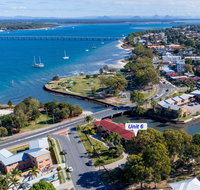 Elegant Waterfront Gem where the Ocean meets the Canal - Palm Beach Accommodation
