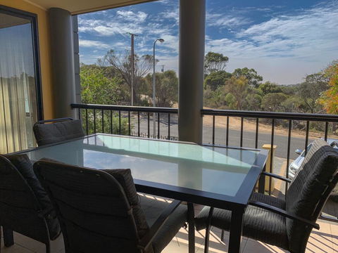 Endeavour 6 - Palm Beach Accommodation 0