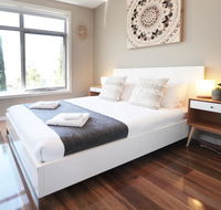 EROS City Fringe - Wifi Wine Netflix Pets OK and Park views - Palm Beach Accommodation