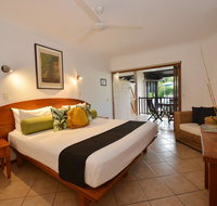 Escape StudioHibiscus - Palm Beach Accommodation
