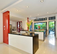 Esplanade Villa - Palm Beach Accommodation