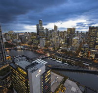 Eureka Tower - Palm Beach Accommodation