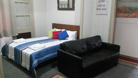 Exchange Hotel Toogoolawah - Palm Beach Accommodation 1