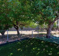 Fabulously Presented Family Retreat on Bribie Island - Palm Beach Accommodation