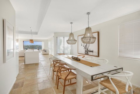 Family House With BBQ Deck, Water View And Parking - Palm Beach Accommodation 3