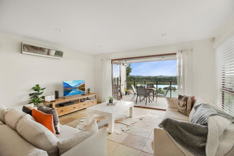Family House With BBQ Deck, Water View And Parking - Palm Beach Accommodation 1