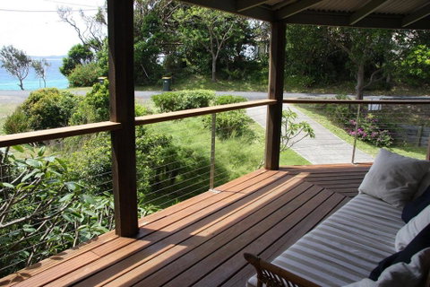 FAR SHORE - Palm Beach Accommodation 2