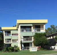 First Floor Unit with waterviews from your balcony - Palm Beach Accommodation