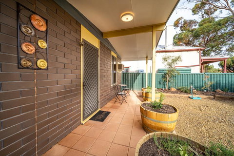 Flinders Ranges Bed And Breakfast - Palm Beach Accommodation 2