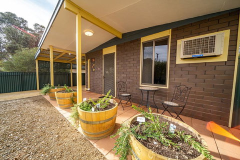 Flinders Ranges Bed And Breakfast - Palm Beach Accommodation 0