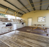 Fossickers Tourist Park - Palm Beach Accommodation