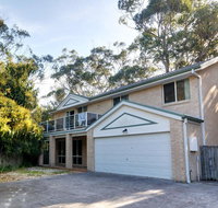 Four Bedroom Quality Townhouse - Palm Beach Accommodation