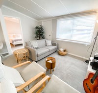 Frangipani Cottage - Palm Beach Accommodation