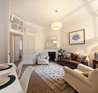 FUN TIMES in HUGE house 1 minute to SYDNEY HARBOUR - Palm Beach Accommodation