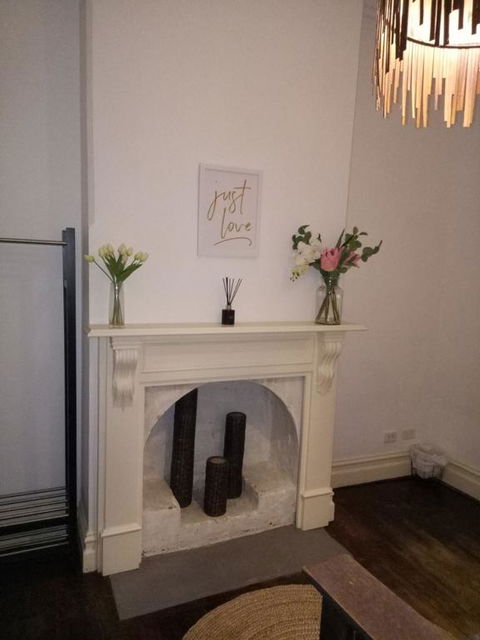 FUNKY COTTAGE - Palm Beach Accommodation 1