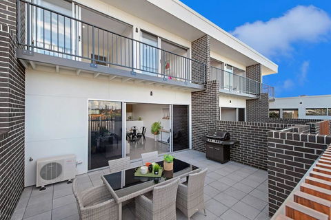 G149 - Apt 2 - Palm Beach Accommodation 0