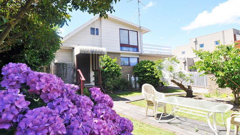 GETAWAY ON GARDEN - FREE WIFI - PET FRIENDLY (OUTSIDE ONLY) - Palm Beach Accommodation 3
