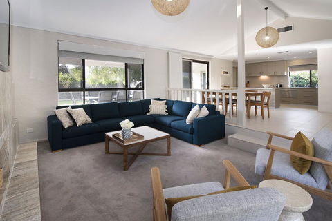 GIFFORD HOUSE - Palm Beach Accommodation 3