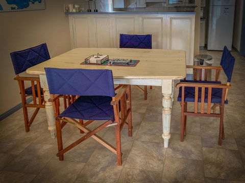 Gone Fishing - Palm Beach Accommodation 2