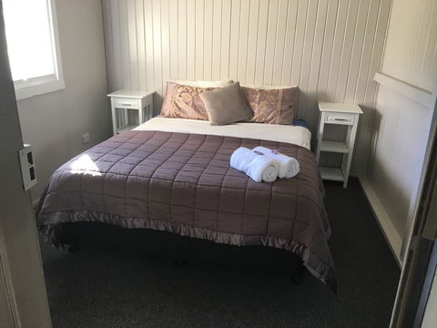Goondihill Hotel - Palm Beach Accommodation 3