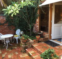 Gorgeous studio 2 minutes from the heart of Subiaco - Palm Beach Accommodation