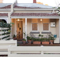 Gorgeous Subiaco cottage - Palm Beach Accommodation