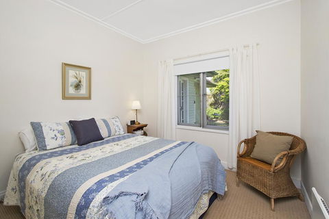 GOWAN ROSS COTTAGE - Palm Beach Accommodation 3