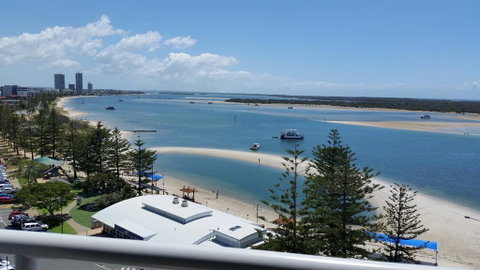 Grand Hotel Ocean View Apartment Labrador - Palm Beach Accommodation 0