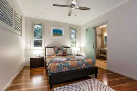 GRAND LUXURY MANSION WITH POOL, 2 BUGGIES AND FABULOUS OCEAN VIEWS - Palm Beach Accommodation 1
