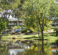 Granite Gardens Cottages  Lake Retreat - Palm Beach Accommodation