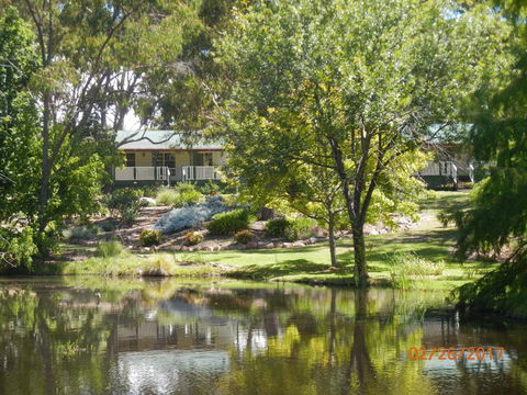 Granite Gardens Cottages & Lake Retreat - Palm Beach Accommodation 0