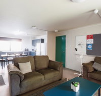 Guild House 6 Bedroom Flat - Palm Beach Accommodation