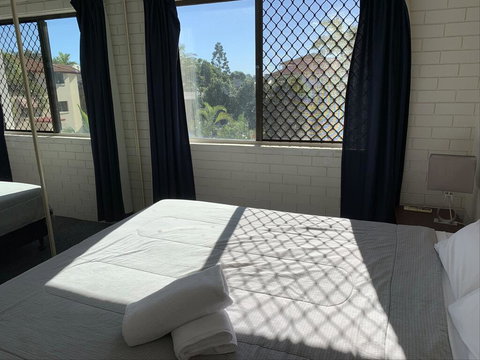 Harbour Side Resort - Palm Beach Accommodation 1