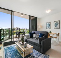 HARBOURSIDE- hosted by L'Abode Accommodation - Palm Beach Accommodation