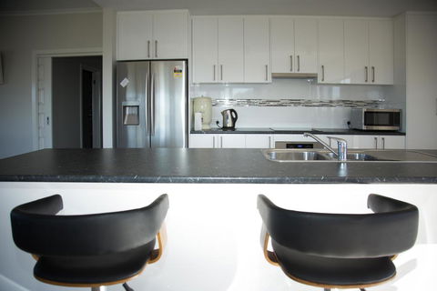 Highview On Victoria Coffin Bay - Palm Beach Accommodation 2