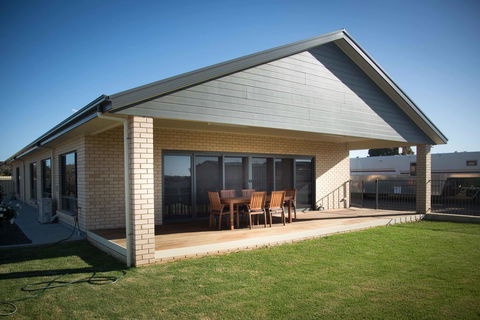 Highview On Victoria Coffin Bay - Palm Beach Accommodation 0