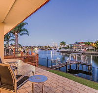 Holiday Home Amaroo - Palm Beach Accommodation