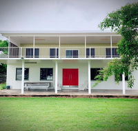 Holiday Rental - Huge House With Beach Views - Palm Beach Accommodation