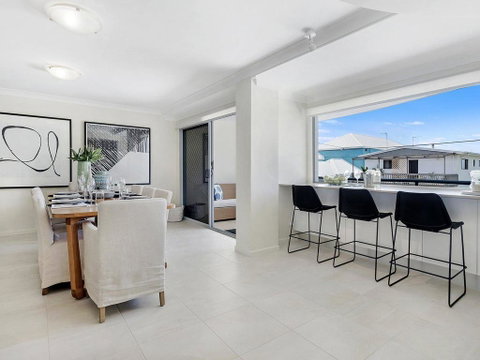 Home By The Sea - Palm Beach Accommodation 2