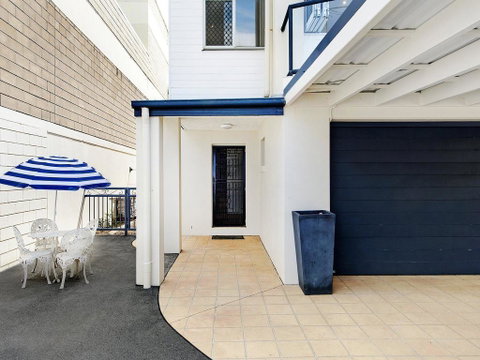 Home By The Sea - Palm Beach Accommodation 1