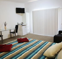 Honeybee - Country Accommodation - Palm Beach Accommodation